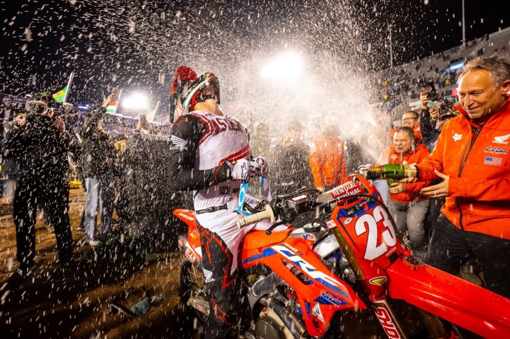 Motocross, Supercross & Motorcycle Road Racing - Honda