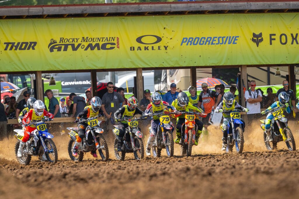 Dirt bike race start