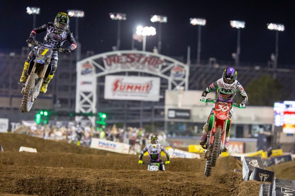 Haiden Deegan (#1) and Jo Shimoda (#30) contesting the 2025 SMX World Championship Final in Las Vegas where Shimoda would come out on top as the first ever champion from Japan in the sport’s history.